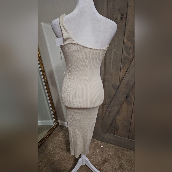 YACHT CLUB Knit One Shoulder Side Slit Midi Dress In Beige. Size S/M NWT - Picture 12 of 13